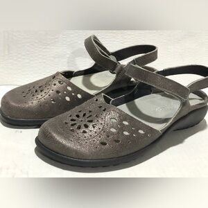 Naot Arakati shimmer sandals